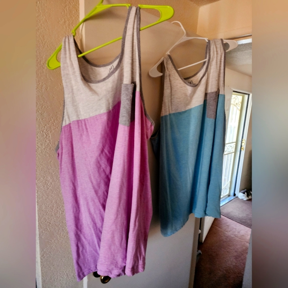 2 Tank Tops